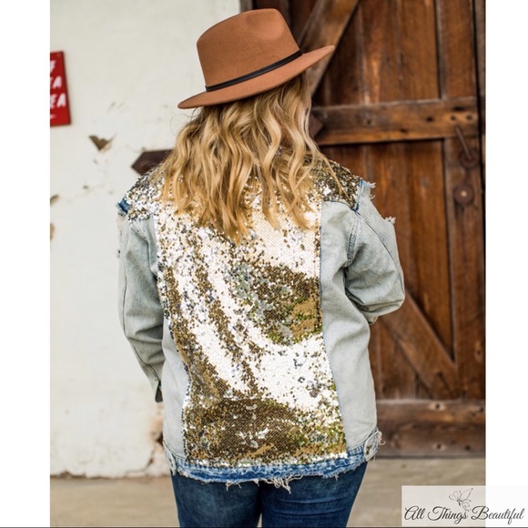 🌹PLUS L&B Distressed Jean Jacket •GOLD SEQUINS - Picture 2 of 6